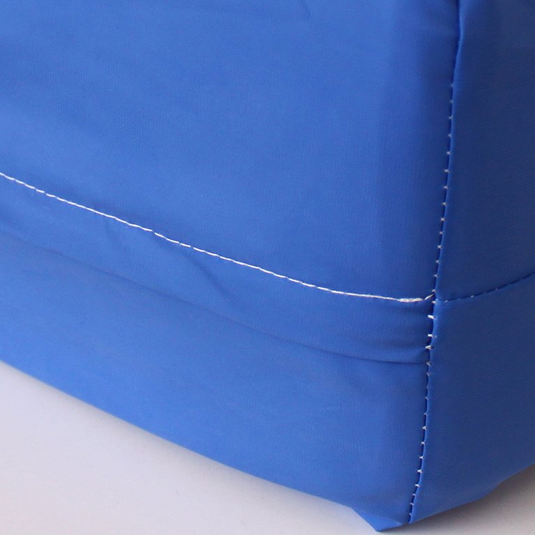 Colchón viscoelástico. Con funda sanitaria azul, 90x190 cm
